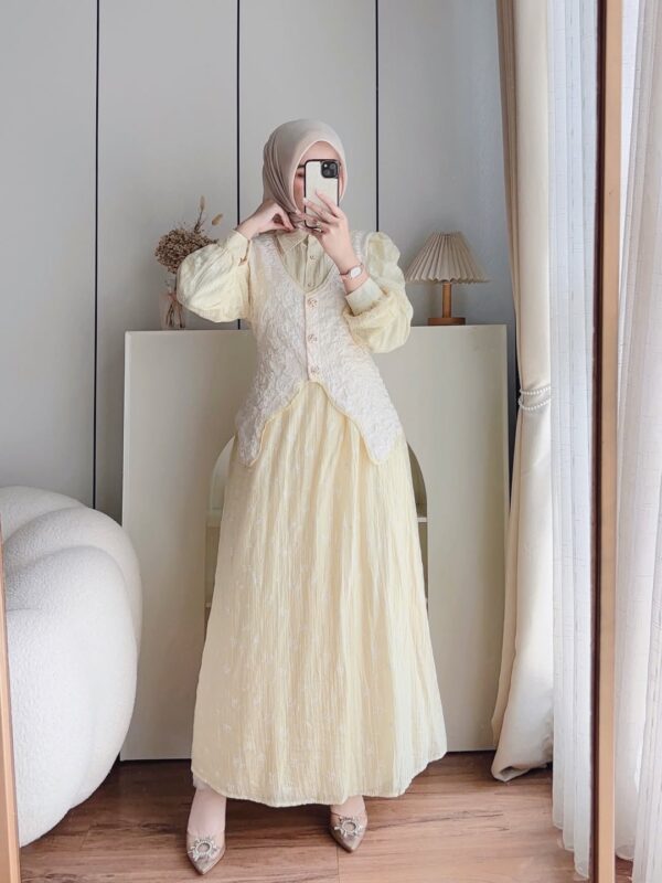 Joena Scallop Vest Maxi