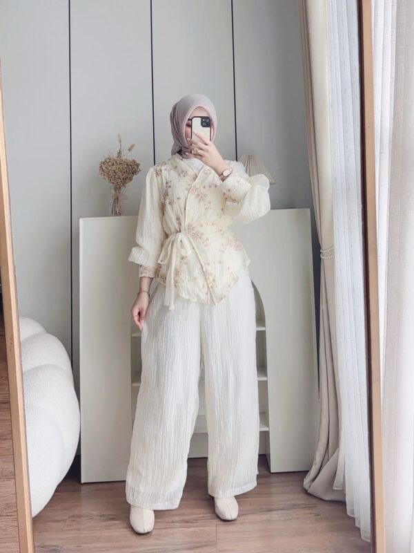 Kivana Sakura Set Cel