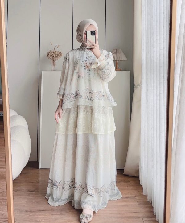 Marzela Flower Layered Maxi