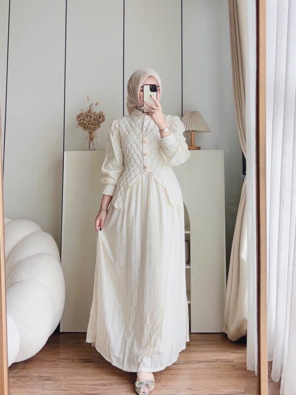 Joena Scallop Vest Maxi